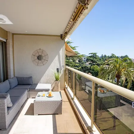 Beautiful In Sea View And Pool קאן