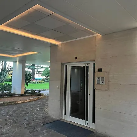 Beautiful In Sea View And Pool Apartamento *