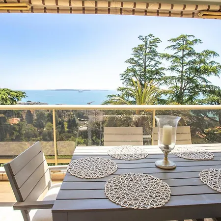 Beautiful In Sea View And Pool Appartamento